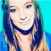 Diplomata al liceo linguistico, ho vissuto per un periodo in Inghilterra. Offro lezioni/aiuto in inglese, spagnolo e francese a Livorno o online